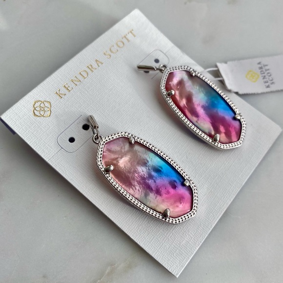 NWT KENDRA SCOTT Elle Watercolor Illusion Earrings in Silver - Picture 2 of 7